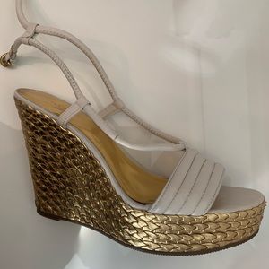 COACH White Gold Basket Weave Wedge  Sz 8 1/2